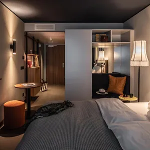 Revo 4* München